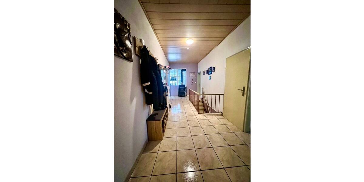 Mehrfamilienhaus, Wohnhaus Kraichtal Landshausen - 7 Zimmer, 280 m&sup2;, 390.000&euro; | Angebot:25745450