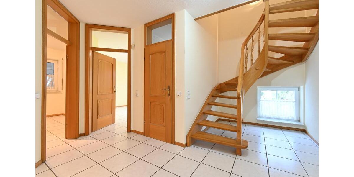 Maisonettenwohnung Emmendingen - 6.5 Zimmer, 224 m&sup2;, 2.480&euro; | Angebot:26066448