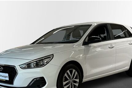 Hyundai i30 32.500 km 17.490 € Stuttgart 70469