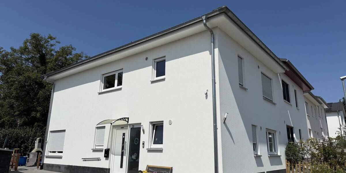 Attraktive Doppelhaushälfte auf Erbpachtgrundstück in begehrter Lage von Ettenheim 4 zimmer