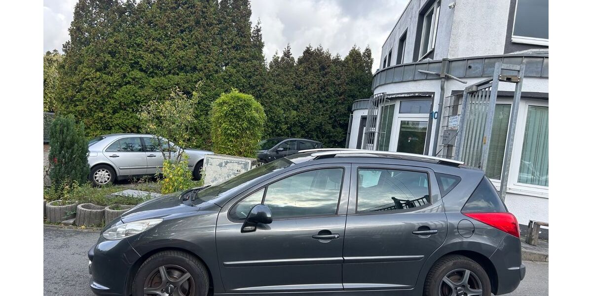 Peugeot 207 125.000 km 999 € Essen 45326