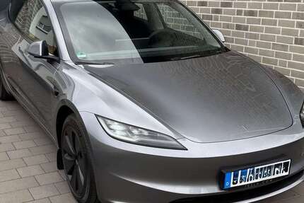 Tesla Model 3 9.600 km 39.999 &euro; Hennef 53773