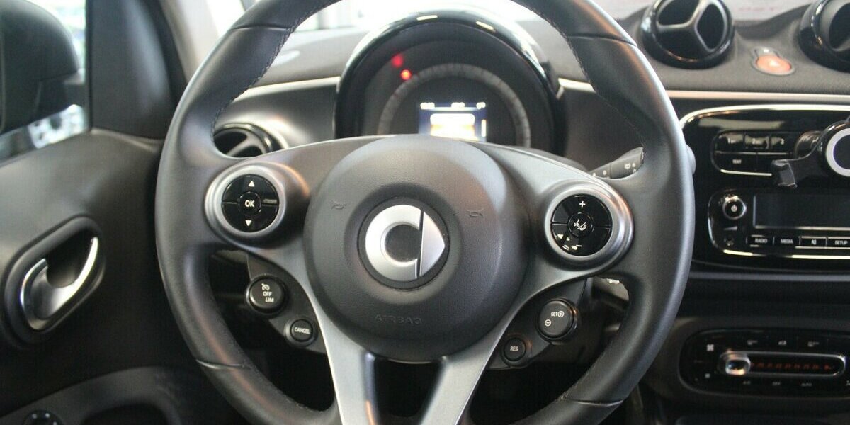 Smart ForTwo coupe passion 43.179 km 11.780 € Euskirchen 53881