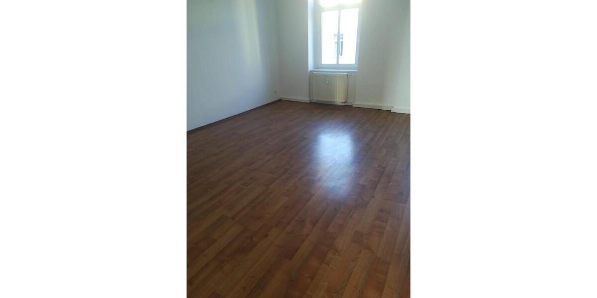 Etagenwohnung Döbeln - 3 Zimmer, 75 m&sup2;, 429&euro; | Angebot:26024312