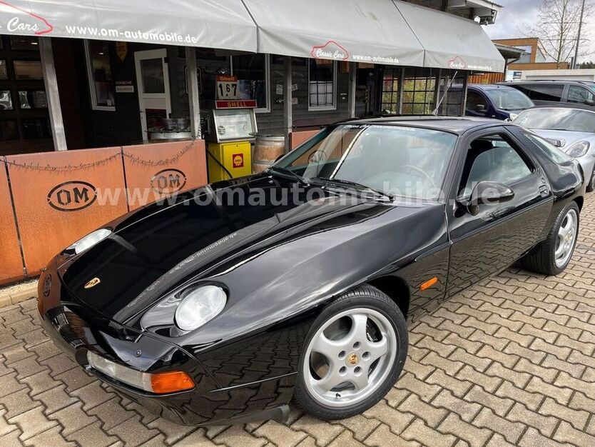 928