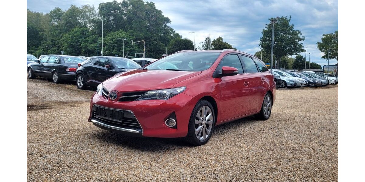Toyota Auris 177.629 km 9.980 &euro; Zwickau 08056