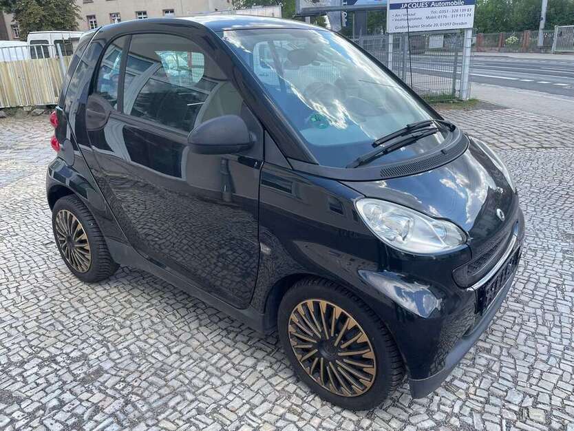 Smart forTwo 105.000 km 2.499 € Dresden 01097