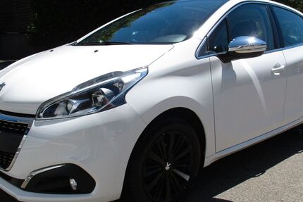 Peugeot 208 113.869 km 7.500 &euro; Backnang 71522
