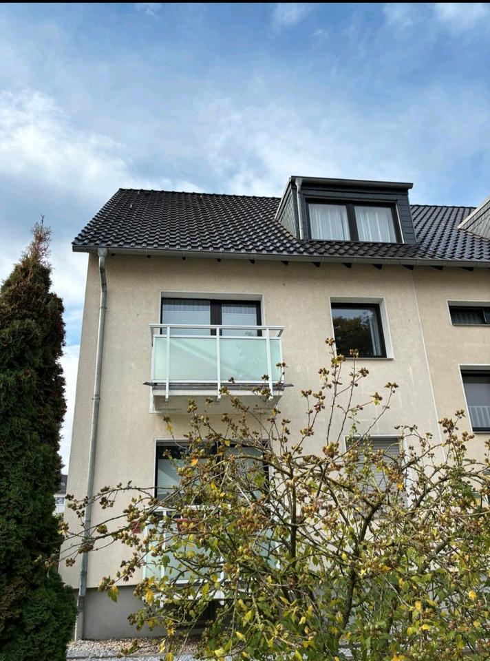 Helle 3 12 Dachgeschosswohnung zimmer