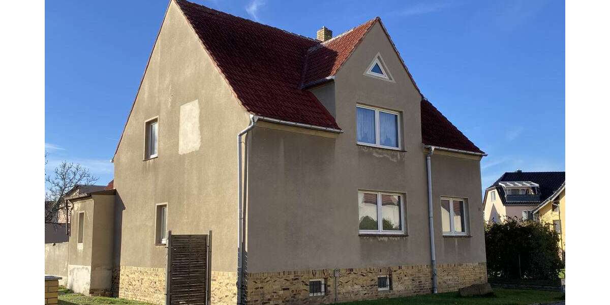 Haus zum Kaufen in Gröditz 95.000 € 152 m² 8 zimmer