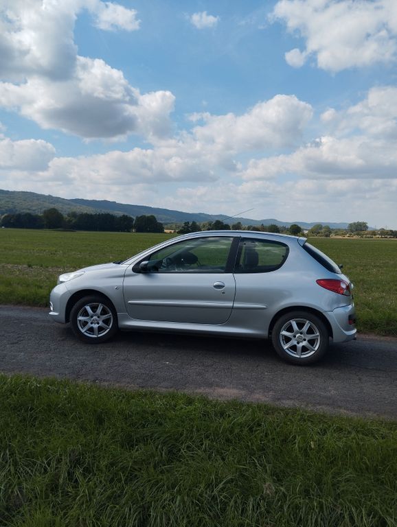 Peugeot 206 36.000 km 4.300 € Minden 32429
