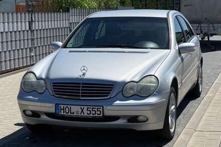 Mercedes-Benz C 180 207.000 km 1.500 &euro; Stadtoldendorf 37627