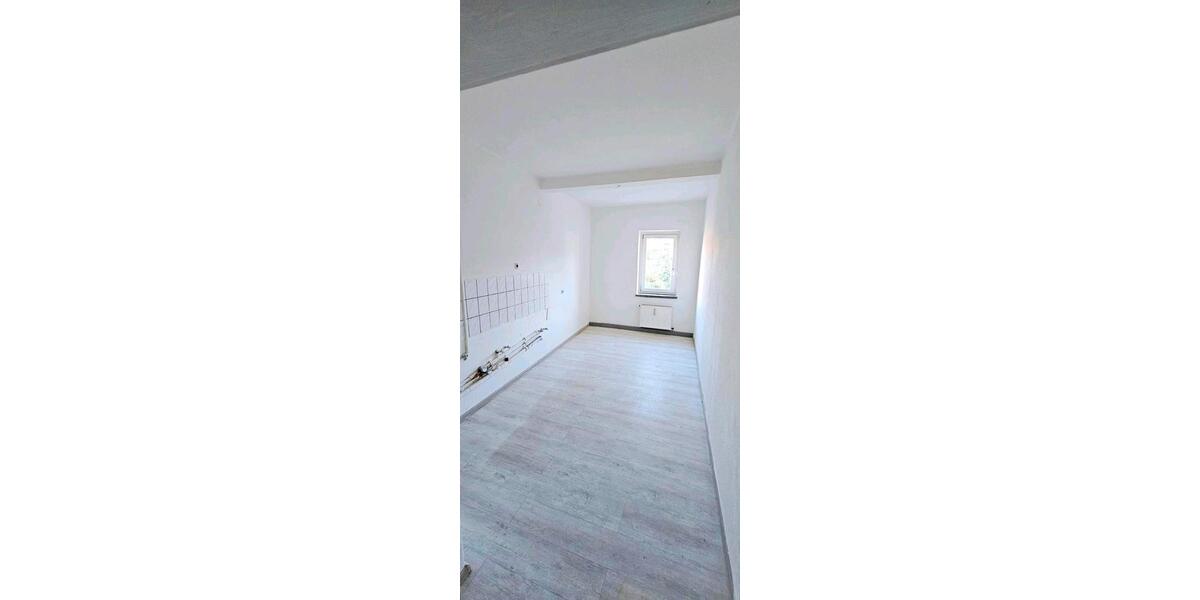 Helle 2 Zimmer Wohnung in Crimmitschau zu vermieten 2 zimmer