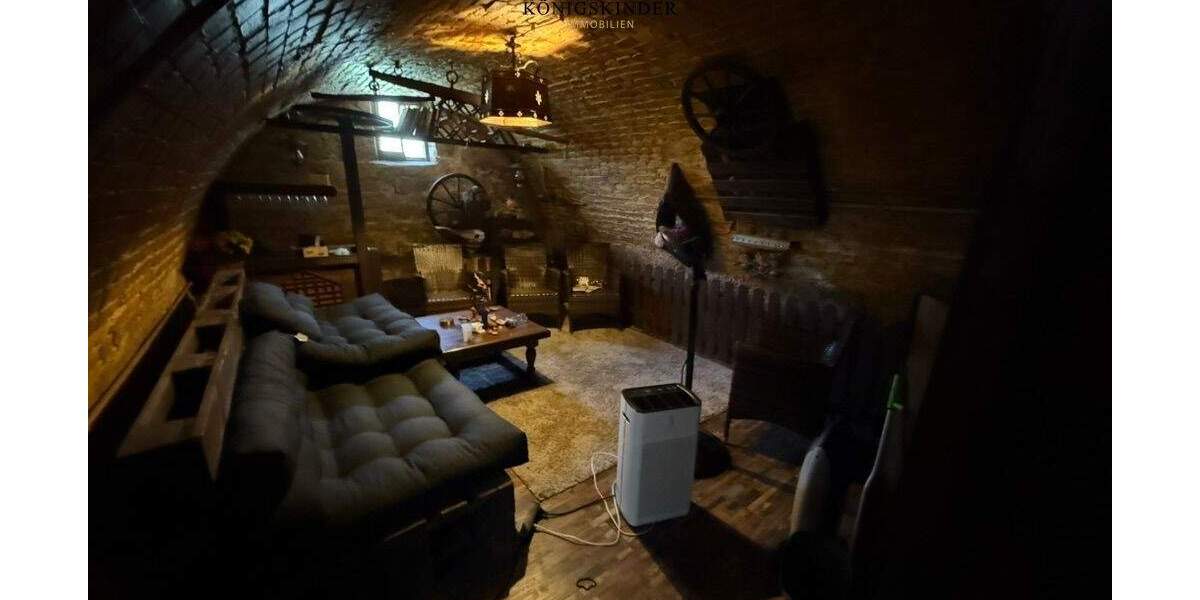 Mehrfamilienhaus, Wohnhaus Weinstadt Beutelsbach - 8 Zimmer, 269 m&sup2;, 930.000&euro; | Angebot:25676059