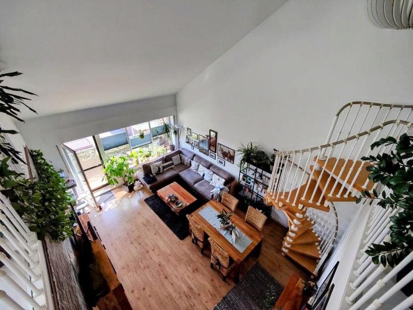 Helle 4,5-Zimmer-Maisonette-Wohnung mit Balkon & Garage