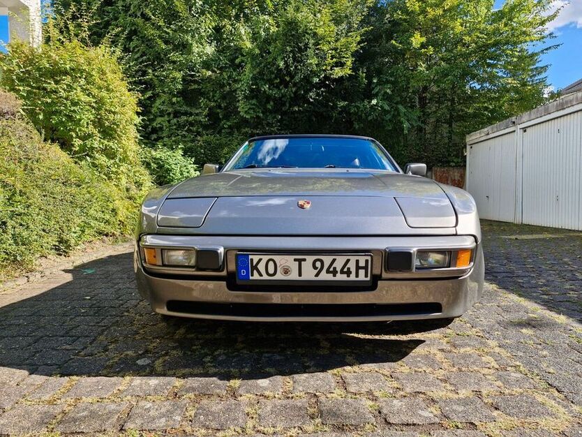 944
