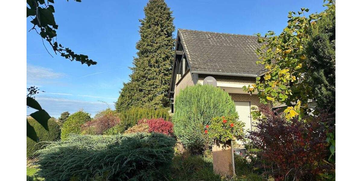 Einfamilienhaus mit Einliegerwohnung - sanierungsbedürftig 5 zimmer