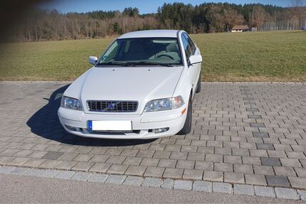 Volvo S40 303.000 km 750 &euro; Buch a. B. 85656