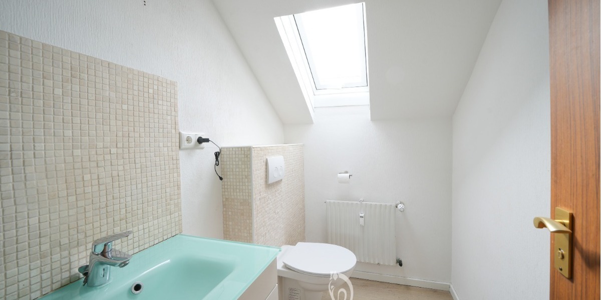 Architektenhaus mit großzügiger Einliegerwohnung und großem Garten in attraktiver Wohnlage - Einfamilienhaus Unterpleichfeld | Angebot:26321812