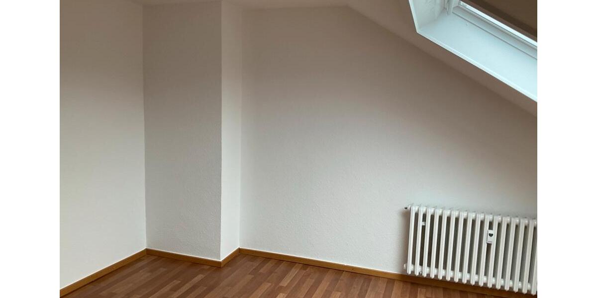 Dachgeschoßwohnung Lübbecke - 3 Zimmer, 75 m&sup2;, 510&euro; | Angebot:26415570