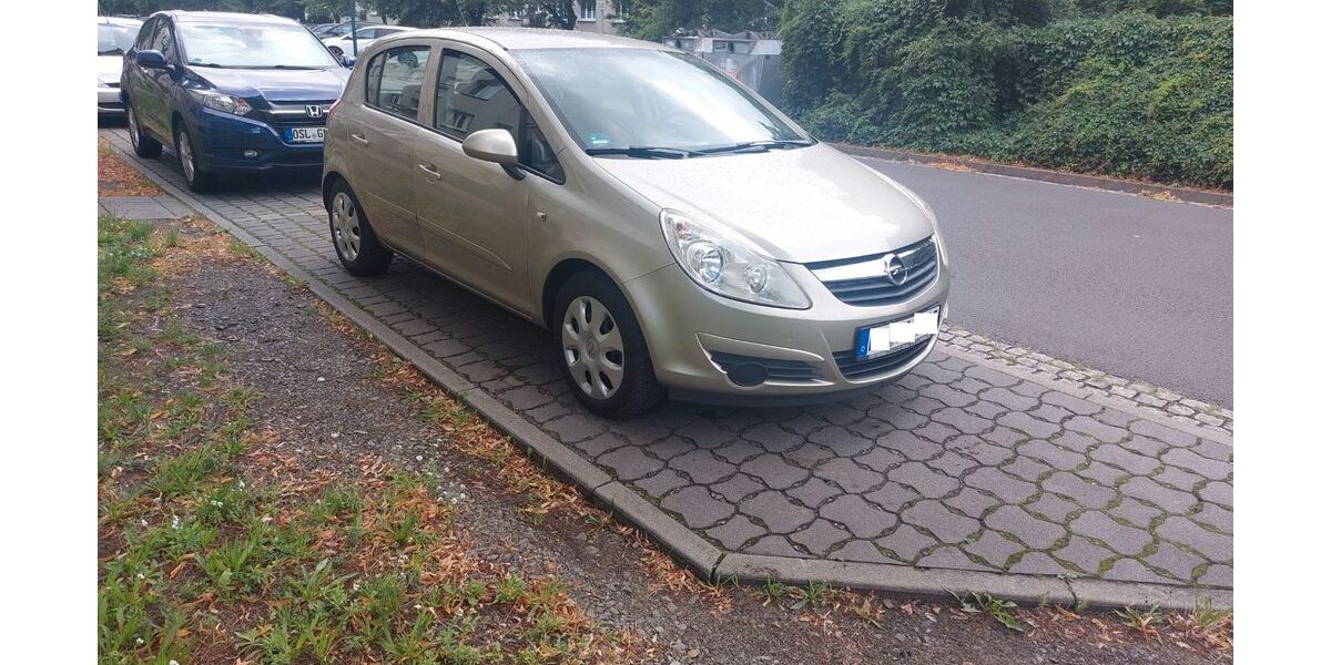 Opel Corsa 98.500 km 2.000 &euro; Hörlitz 01968