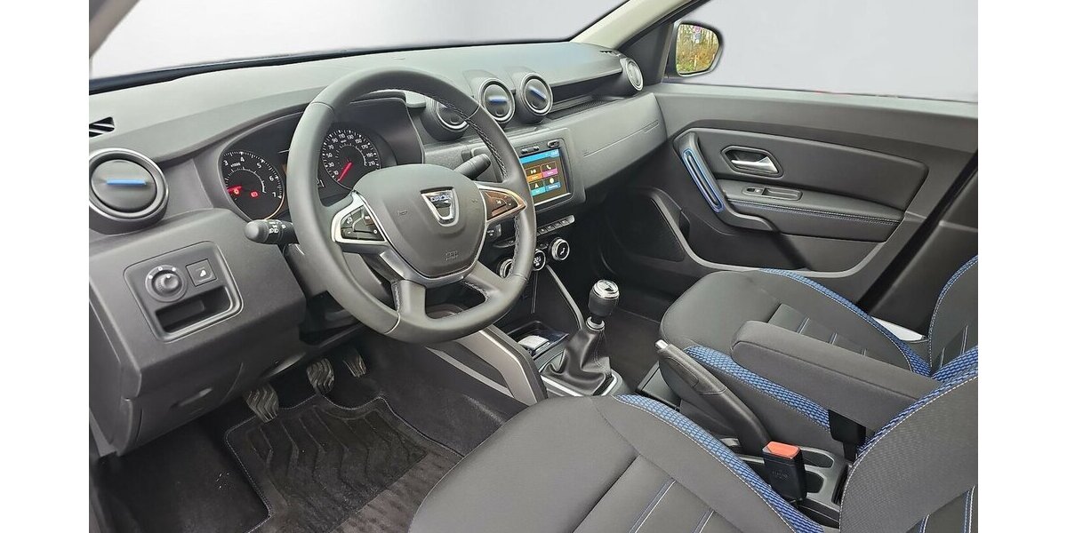 Dacia Duster II Celebration 4WD Rate 180,- 34.400 km 17.990 &euro; Schwalbach/Taunus 65824