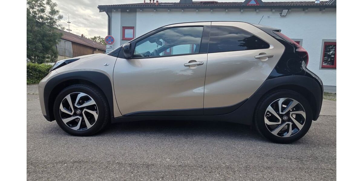 Toyota Aygo (X) 39.000 km 14.400 &euro; Dietmannsried 87463