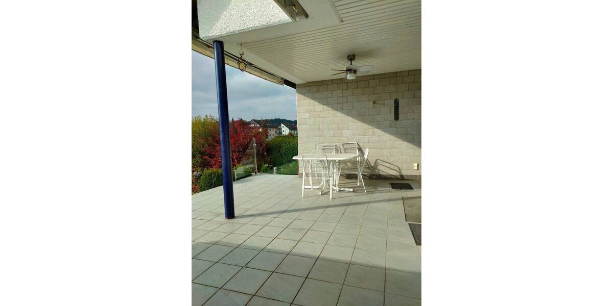 Etagenwohnung Holzheim - 5 Zimmer, 120 m&sup2;, 1.350&euro; | Angebot:26840382