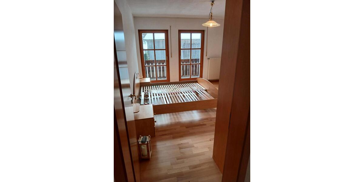 Erdgeschoßwohnung Cham - 4 Zimmer, 115 m&sup2;, 700&euro; | Angebot:24839725
