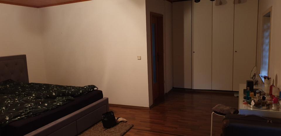 Mehrfamilienhaus, Wohnhaus Kirchhain - 8 Zimmer, 265 m&sup2;, 440.000&euro; | Angebot:25172907