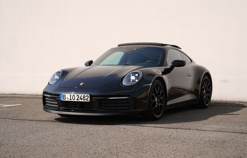 Porsche 992 29.500 km 101.900 € Krakow 30-71