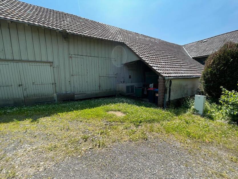 Wohnhaus mit landwirtschaftlichen Nebengebäuden zimmer
