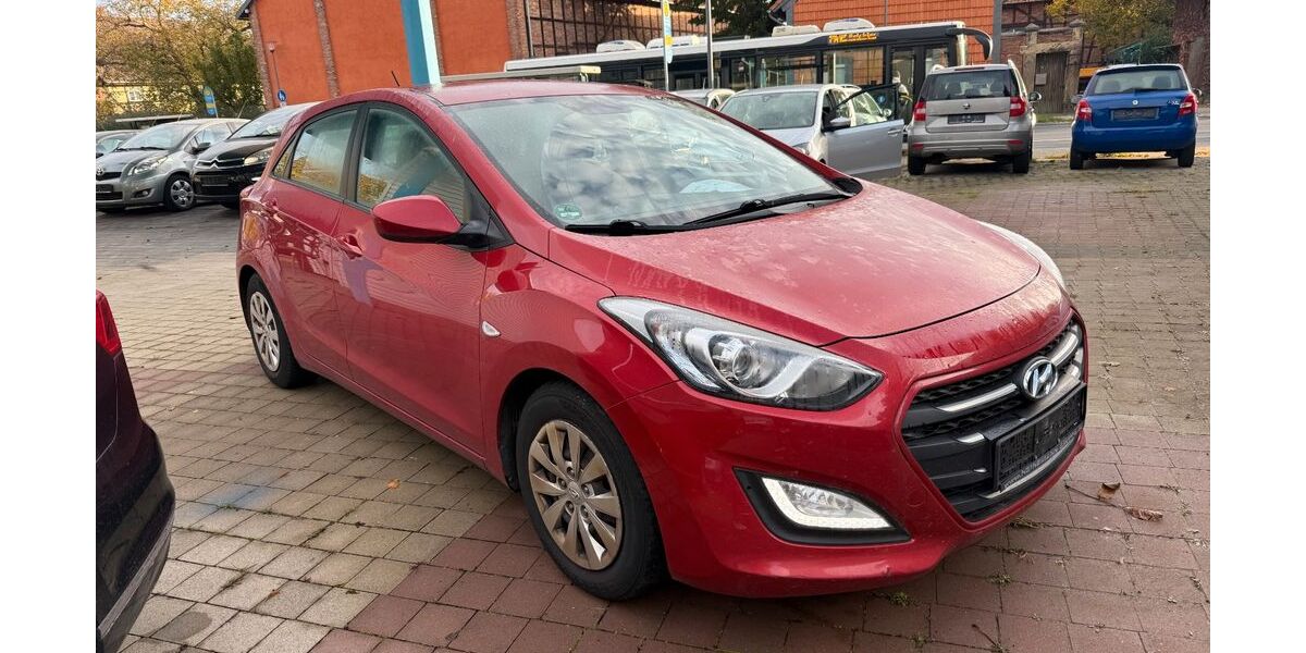 Hyundai i30 556.000 km 5.350 &euro; Wolfenbüttel (Halchter) 38304