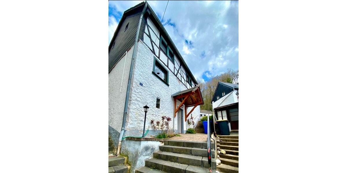 Einfamilienhaus Blankenheim - 5 Zimmer, 100 m&sup2;, 99.999&euro; | Angebot:27143640