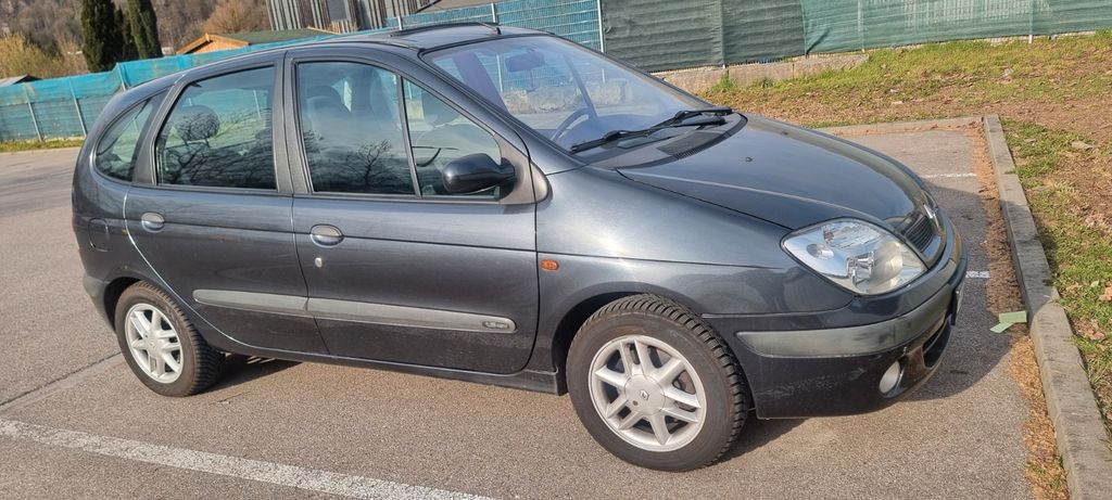 Renault Scenic 124.600 km 2.200 &euro; Eichstätt 85072