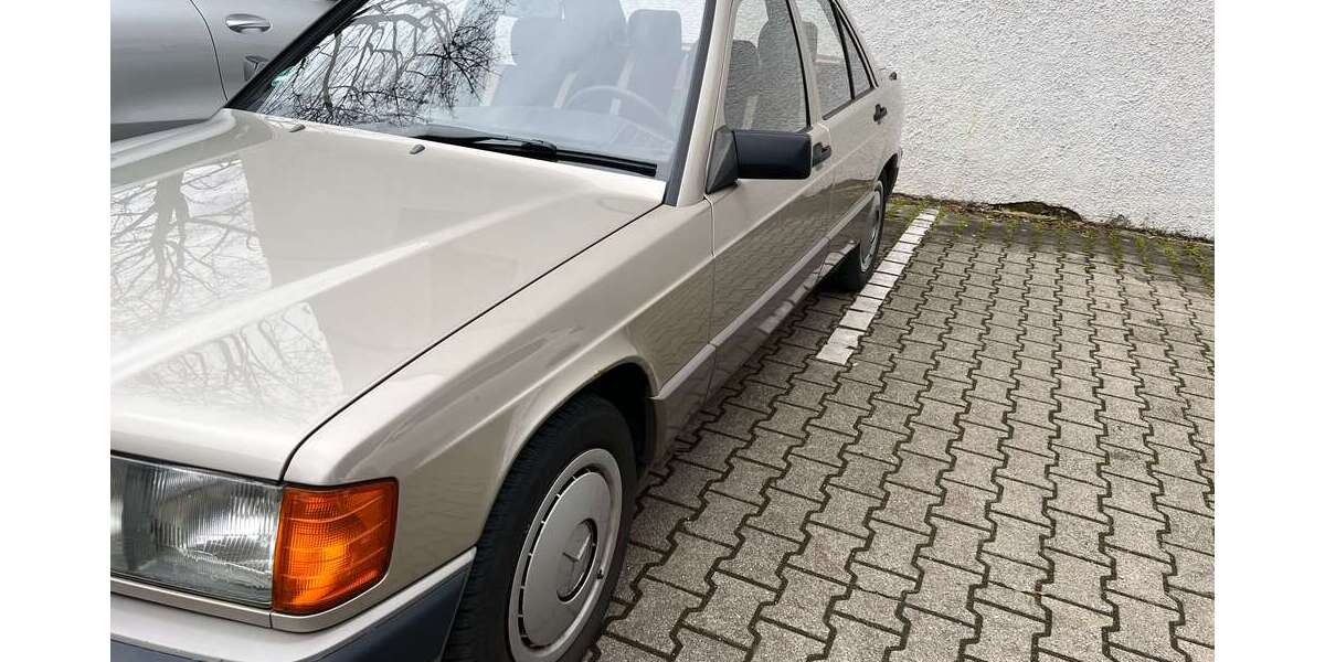 Mercedes-Benz 190 305.000 km 2.000 &euro; Stuttgart 70619