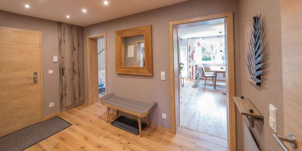 Etagenwohnung Oberreichenbach - 3 Zimmer, 70 m&sup2;, 1.290&euro; | Angebot:25602461