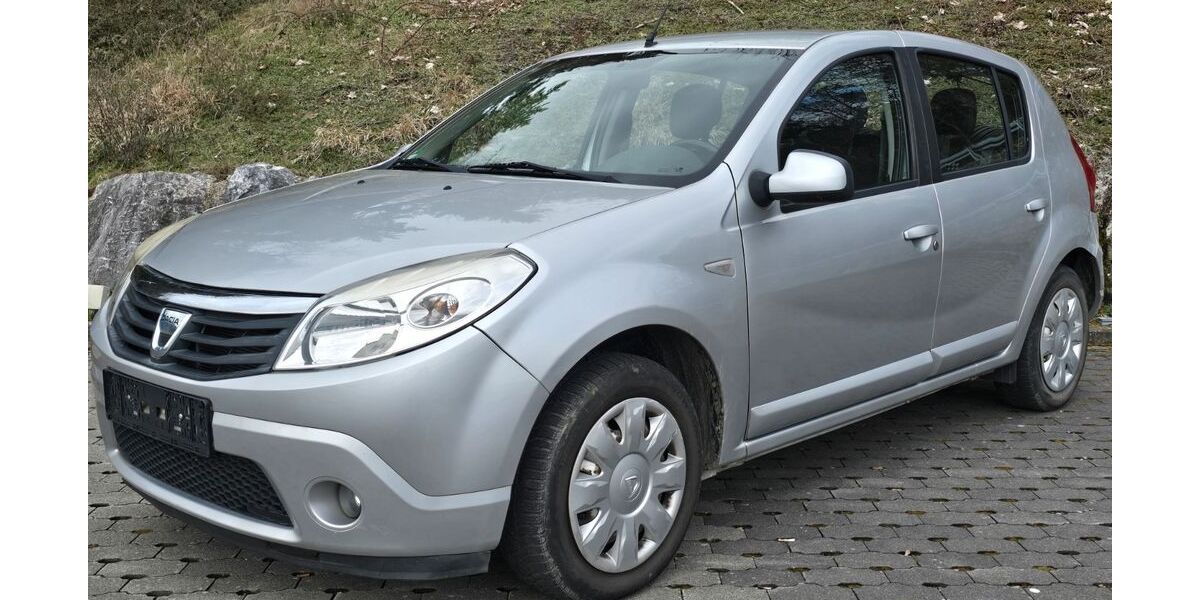 Dacia Sandero 109.000 km 2.399 &euro; Wetzlar 35576