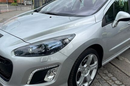 Peugeot 308 64.000 km 8.490 &euro; Berlin - Tempelhof 12107