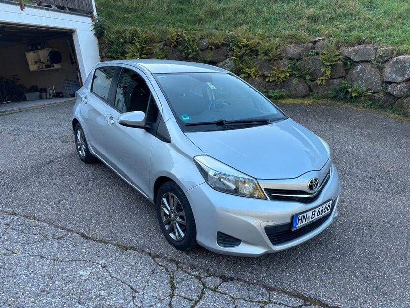 Toyota Yaris 68.000 km 7.499 € Lauterbach 78730