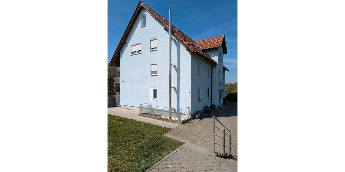 Dachgeschoßwohnung Stadtlauringen - 4 Zimmer, 86 m&sup2;, 199.000&euro; | Angebot:26163919