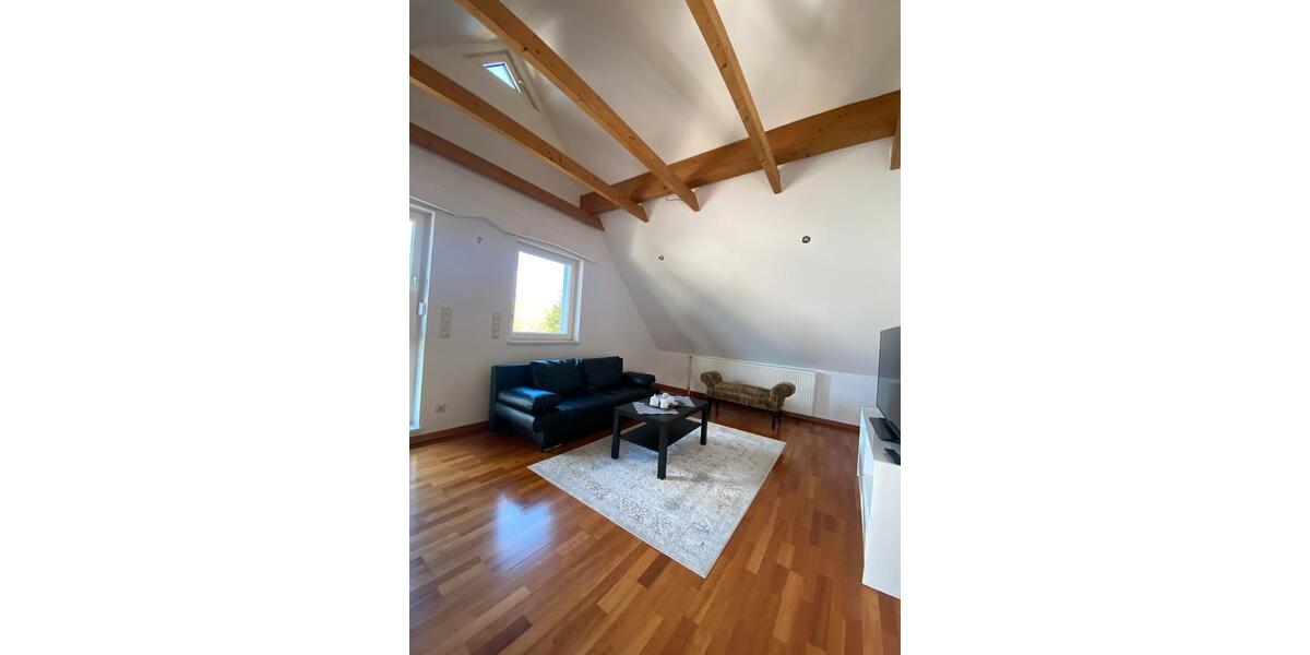 Dachgeschoßwohnung Ellerau - 3 Zimmer, 90 m&sup2;, 1.800&euro; | Angebot:25158226