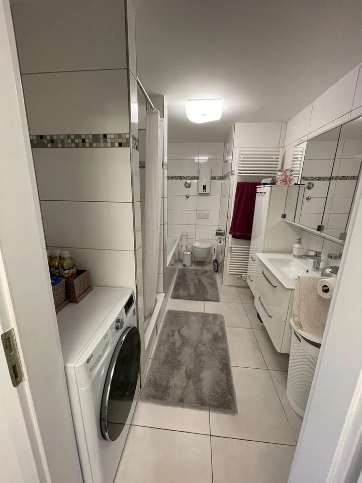 Zusammenlegbar: 2 Whg. (3-Zi & 4-Zi), Duisburg-Ruhrort, 5. OG