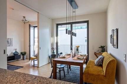 Stilvolles, möbliertes Wohnen mit Blick zum Fernsehturm 3 zimmer