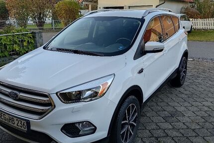 Ford Kuga 154.000 km 8.990 &euro; Otzing 94563
