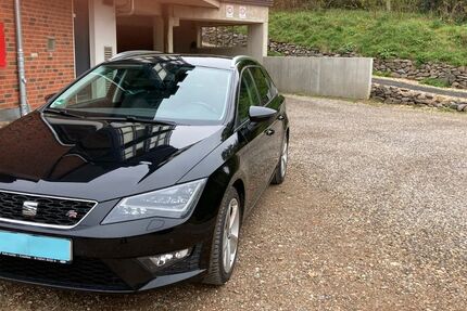 Seat Leon 180.500 km 8.200 &euro; Düren 52351