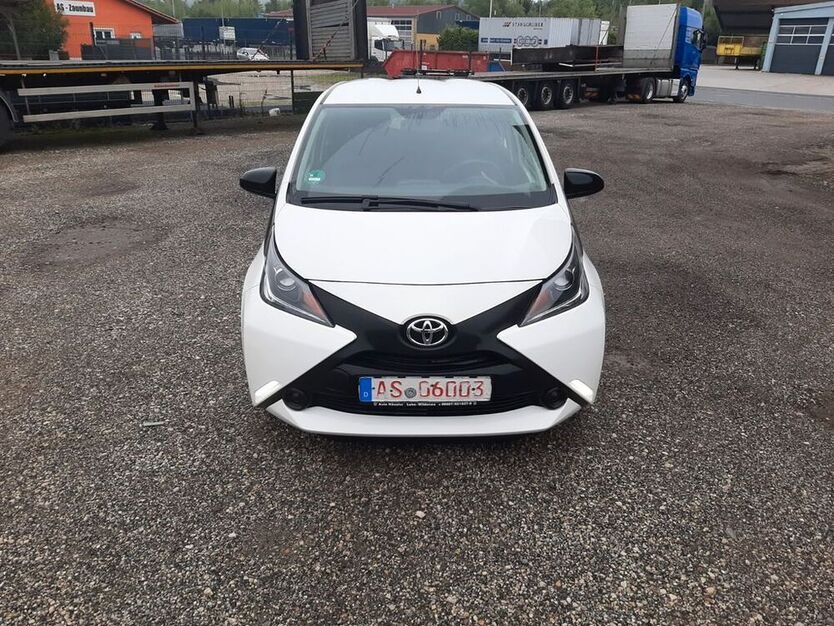 Aygo (X)