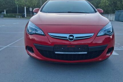 Opel Astra 83.000 km 8.999 &euro; stuttgart 70469
