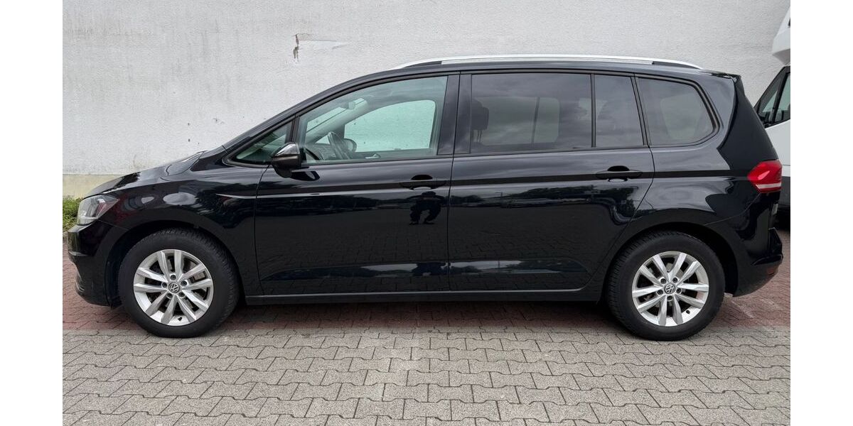 VW Touran 209.000 km 13.600 &euro; Frankfurt 60313