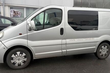 Opel Vivaro 312.000 km 3.999 &euro; Rheda-Wiedenbrück 33378